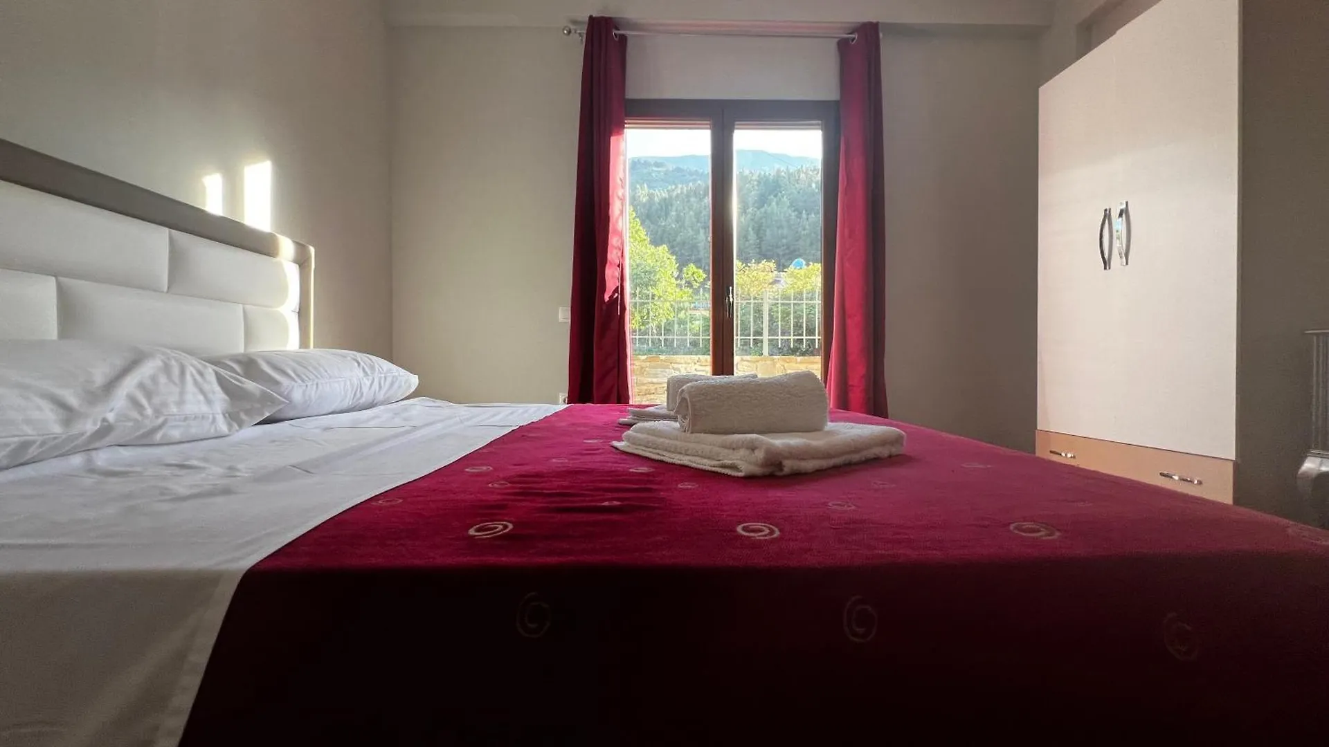 Gramo'S Villa Permet