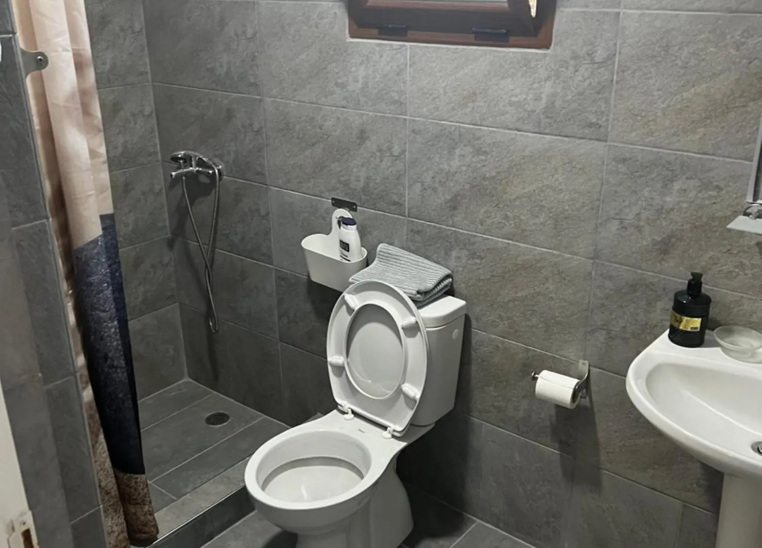 Gramo'S Villa Permet Guest house