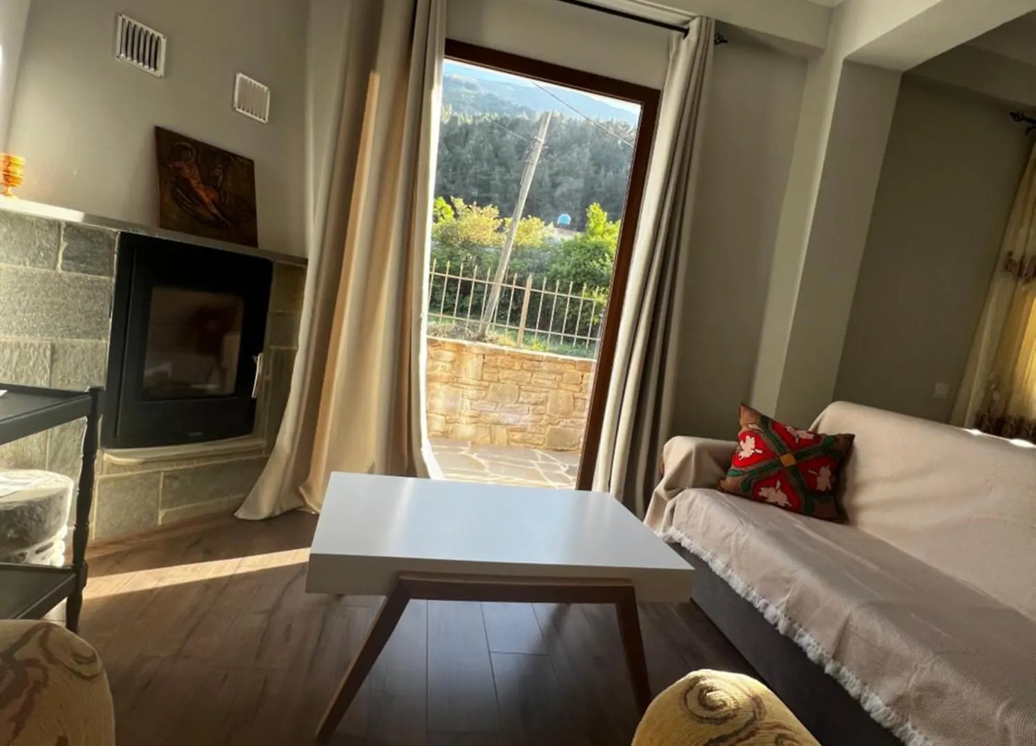 Gramo'S Villa Permet Guest house