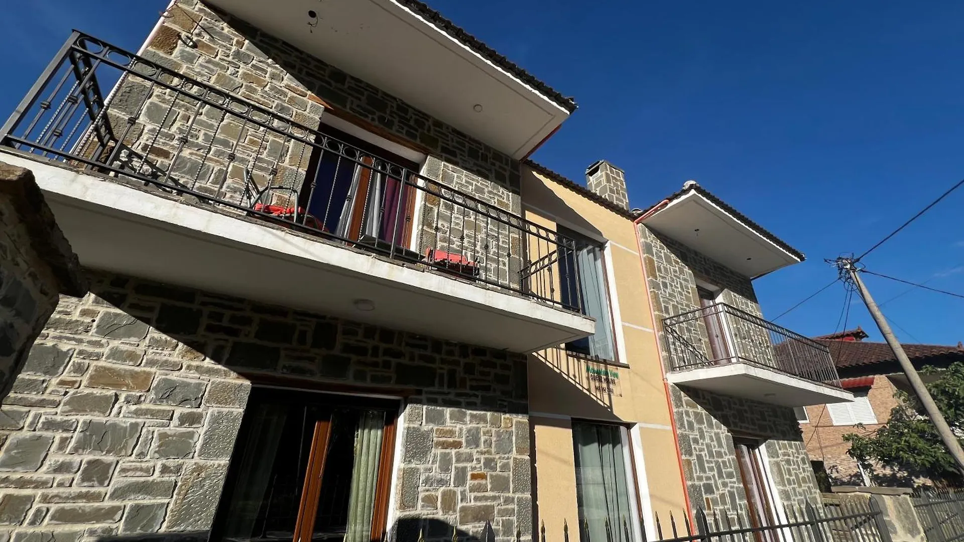 Gramo'S Villa Permet