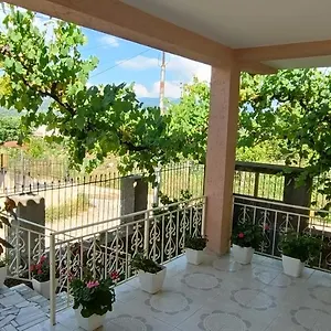 Affittacamere Eljos House, Përmet